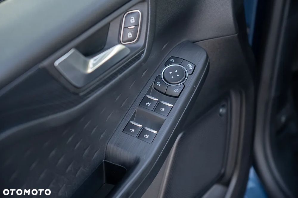 Ford Kuga - 21