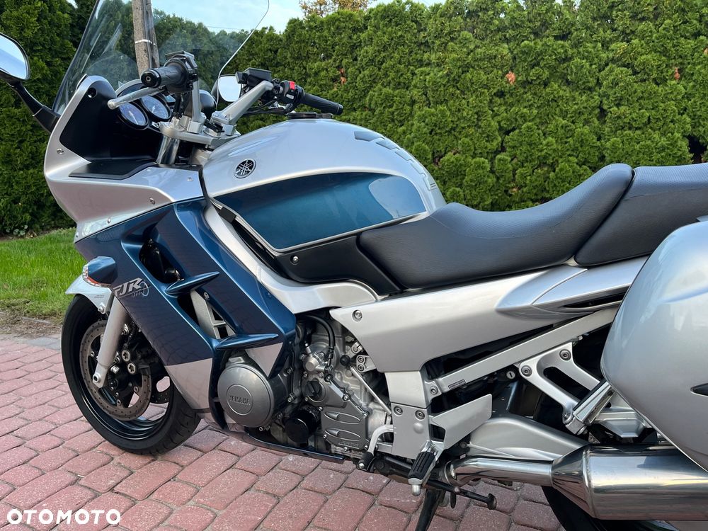 Yamaha FJR - 26