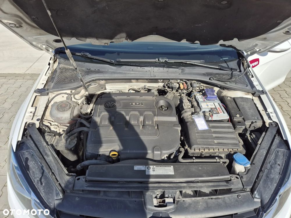 Volkswagen Golf - 11