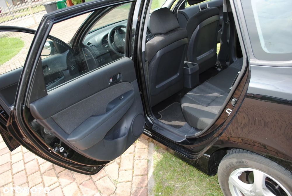 Hyundai i30 i30cw 1.6 CRDi Edition 20 - 23