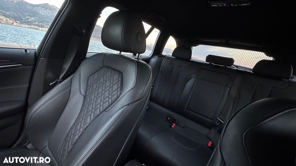 BMW Seria 5 530d xDrive Touring Aut. M Sport Edition - 15