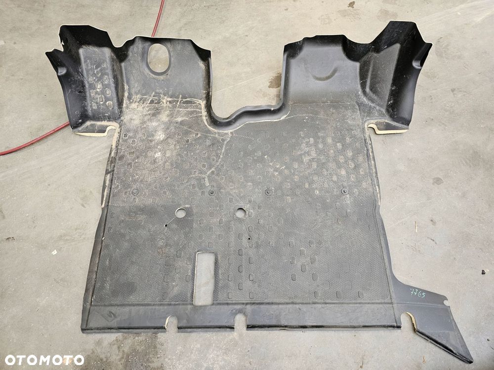 dywan wykladzina podloga renault trafic iii 3 iv 4 749020844r 2023r - 1