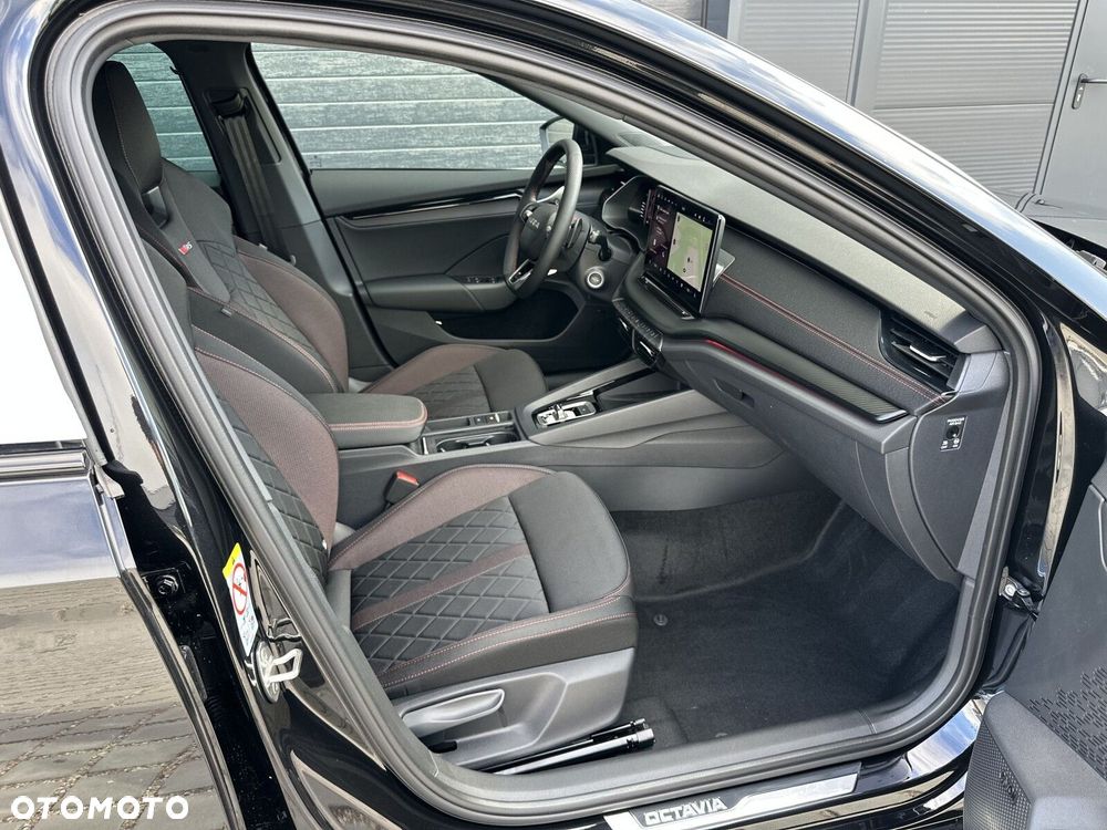 Skoda Octavia 2.0 TSI RS DSG - 31