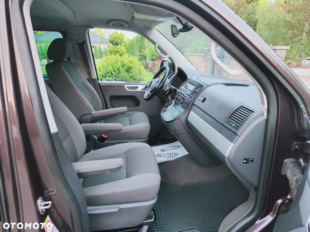 Volkswagen Multivan - 10