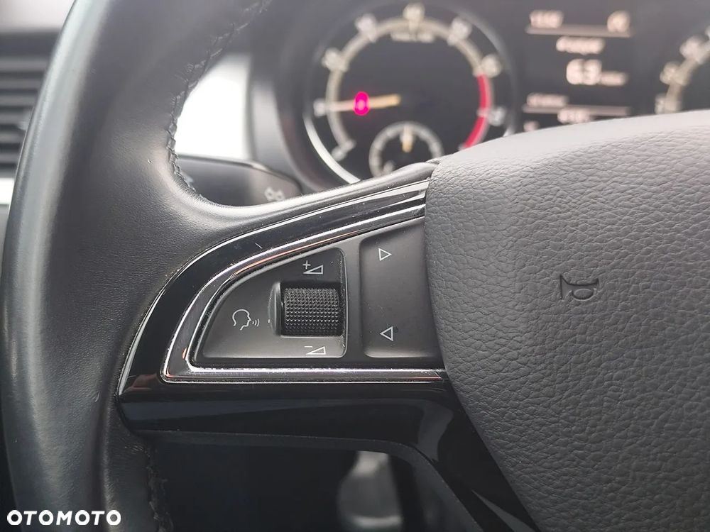 Skoda RAPID 1.0 TSI Active - 15