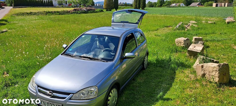 Opel Corsa 1.2 16V Cosmo - 16