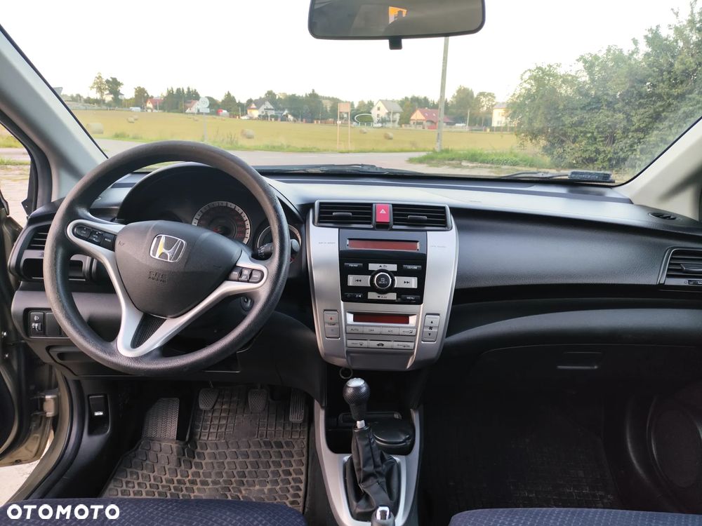 Honda City 1.4 Comfort - 9