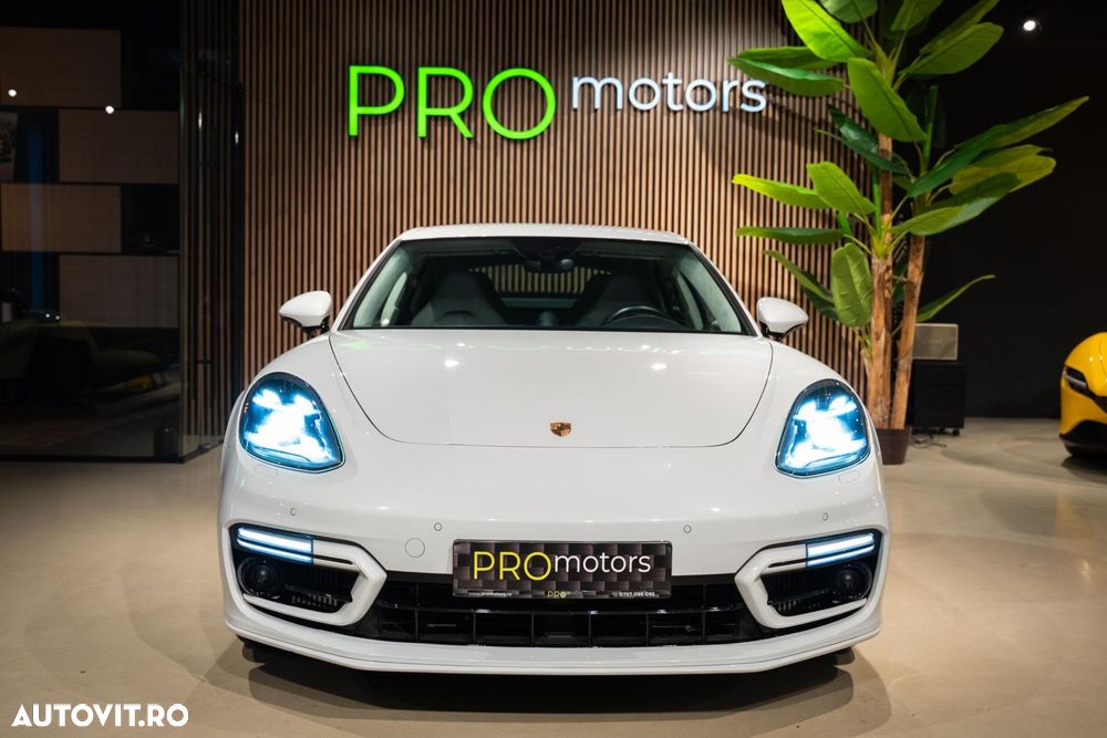 Porsche Panamera - 23