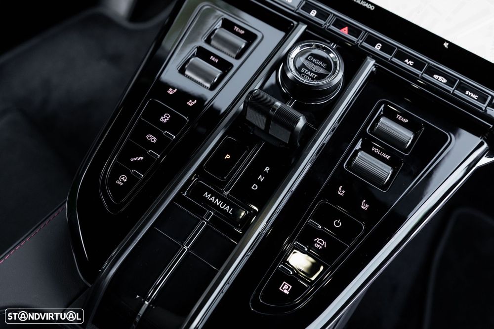 Aston Martin Vantage Coupe V8 - 25