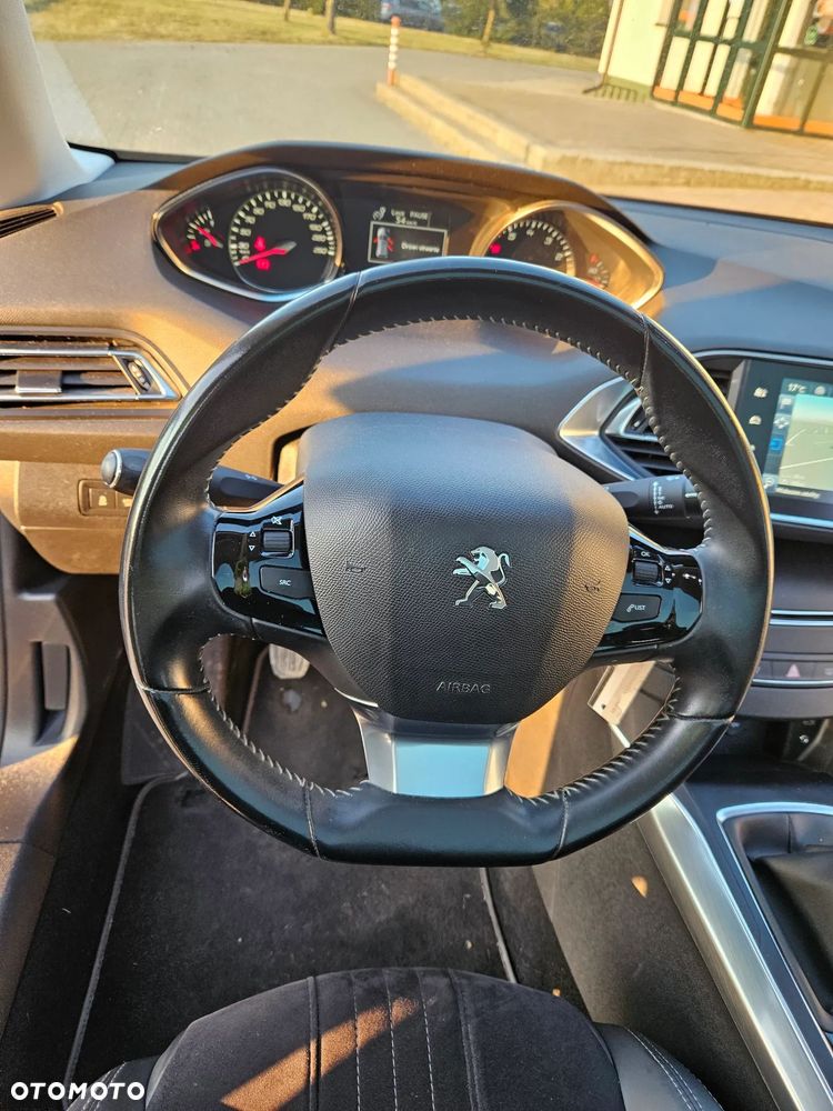 Peugeot 308 PureTech 130 GPF Black Edition - 12