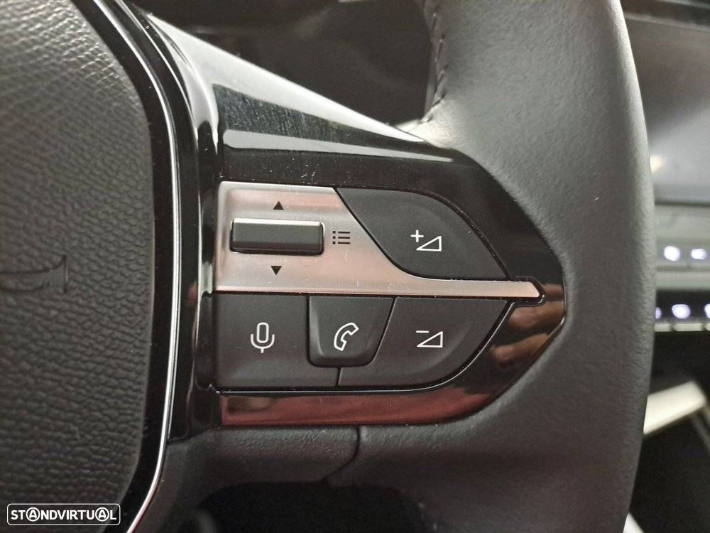 Peugeot 308 1.2 Hybrid Style e-DCS6 - 17