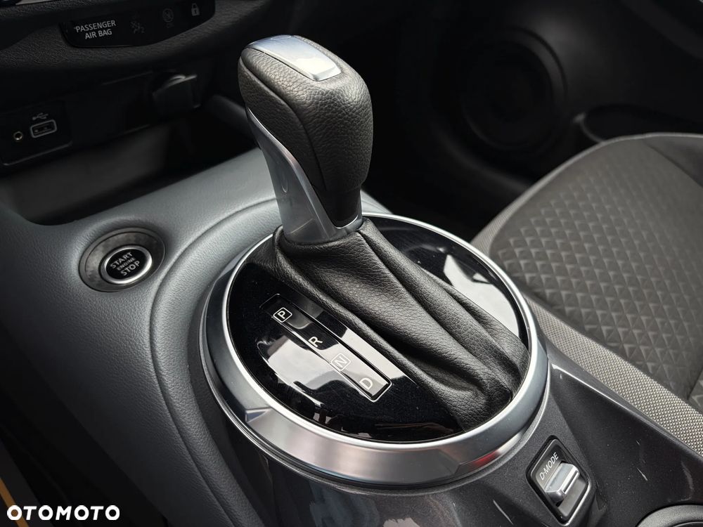 Nissan Juke 1.0 DIG-T DCT N-Connecta - 31