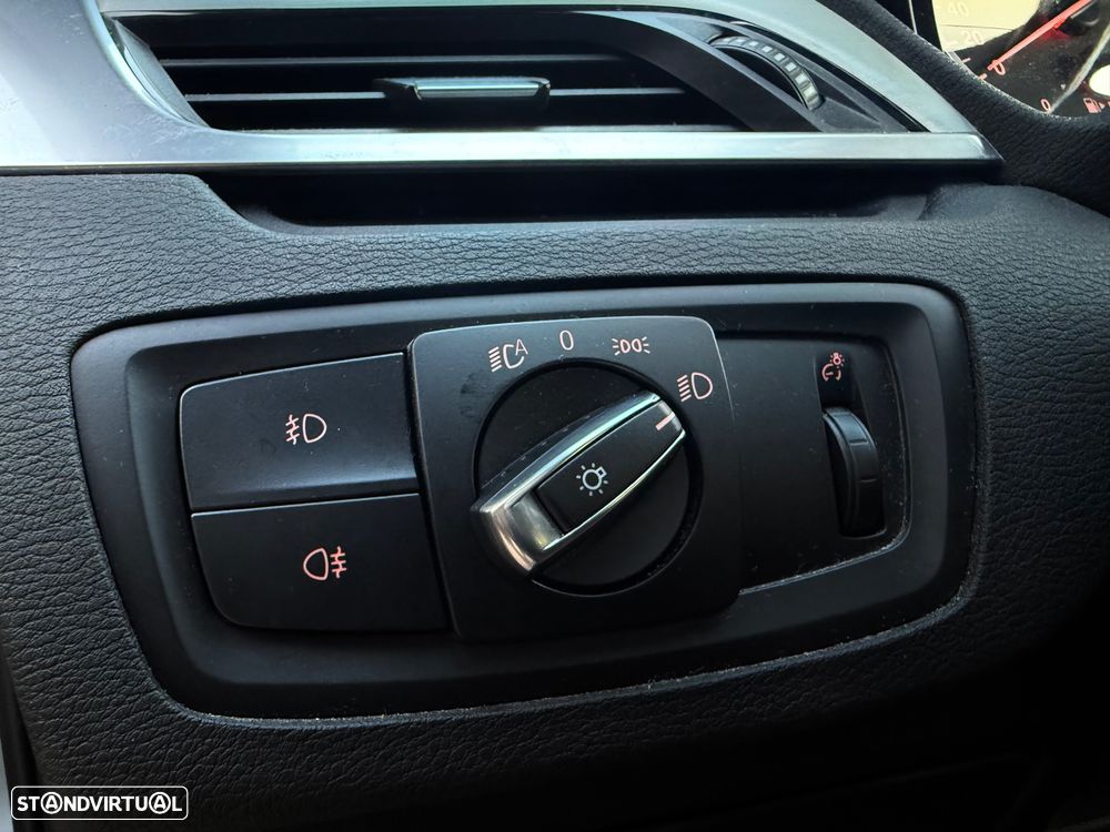 BMW X1 20 d sDrive Auto xLine - 29