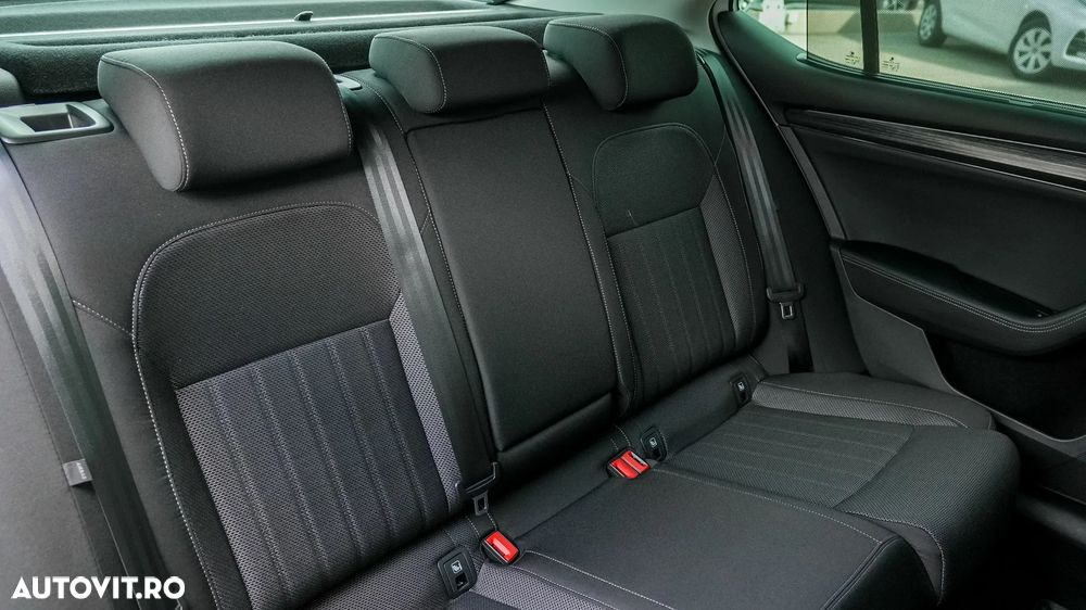 Skoda Superb 2.0 TDI DSG Style - 35