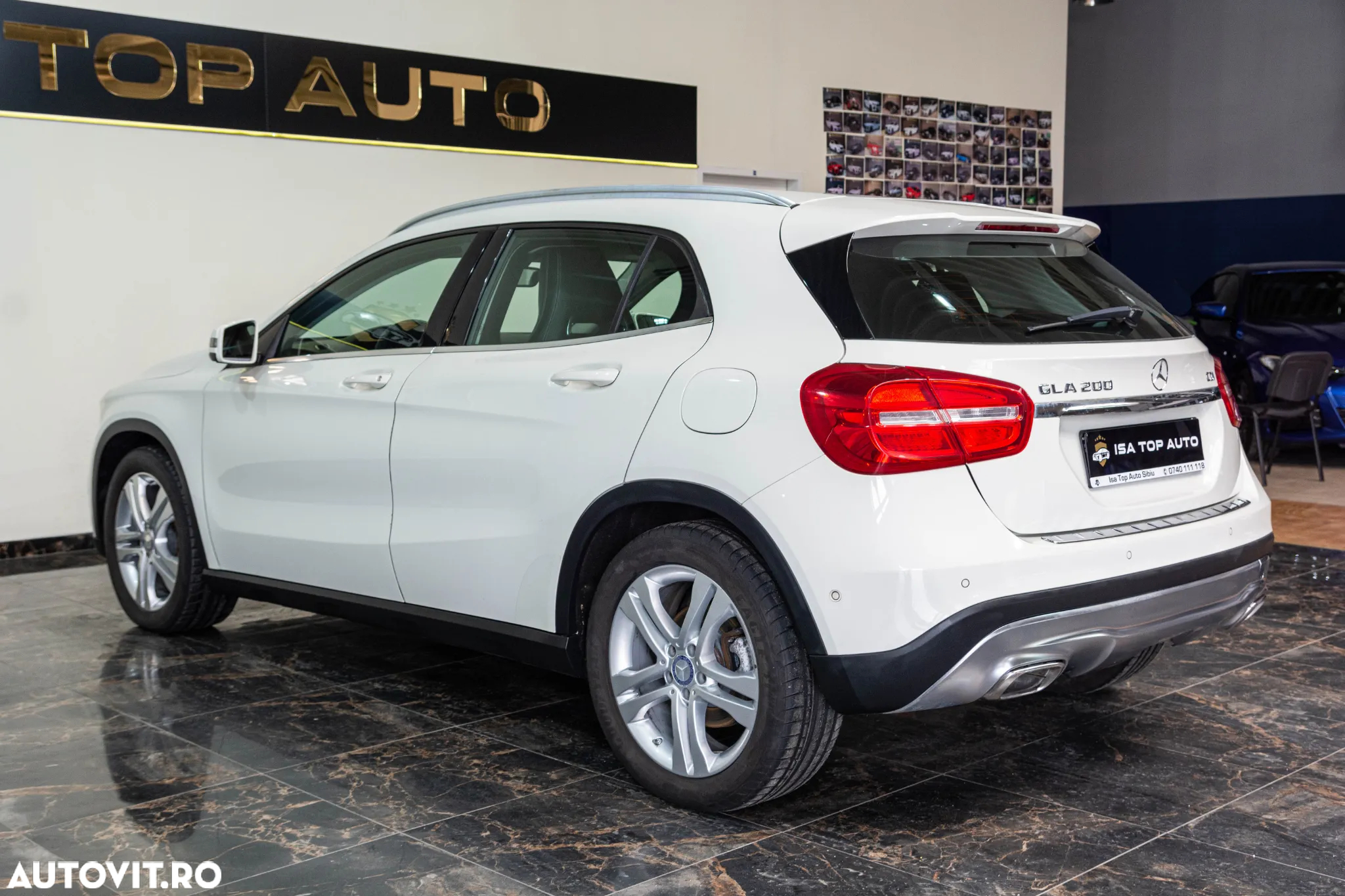 Mercedes-Benz GLA 200 d 7G-DCT Urban - 33
