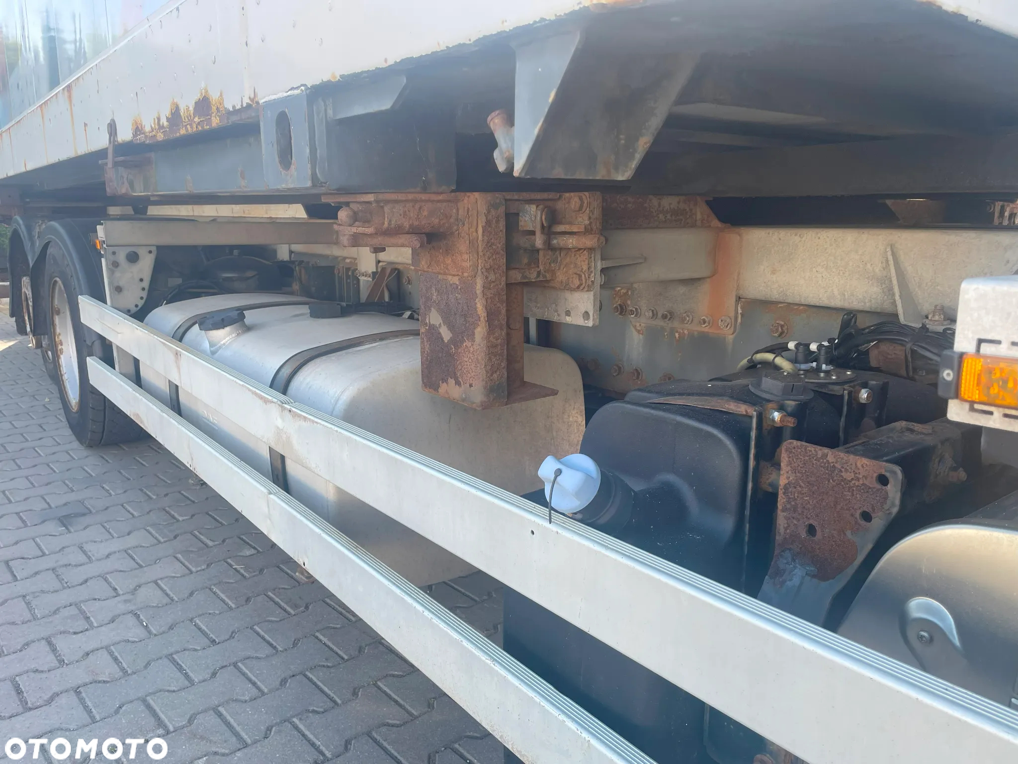 DAF CF 85,410LD 6X2 - 4