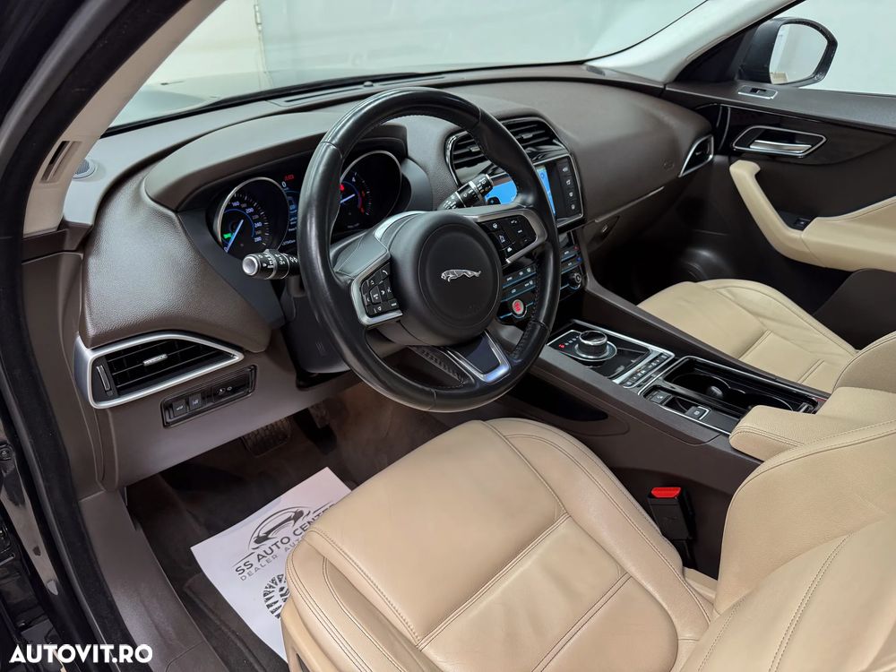 Jaguar F-Pace 25d AWD Prestige - 24