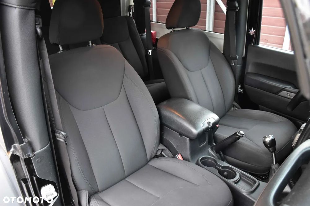 Jeep Wrangler - 15