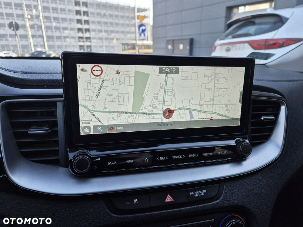 Kia Ceed 1.6 GDI PHEV L Business Line DCT - 27