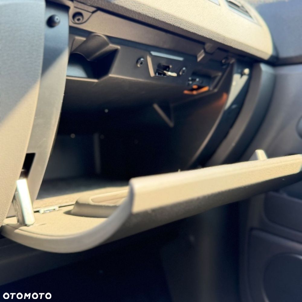 Ford Kuga - 33
