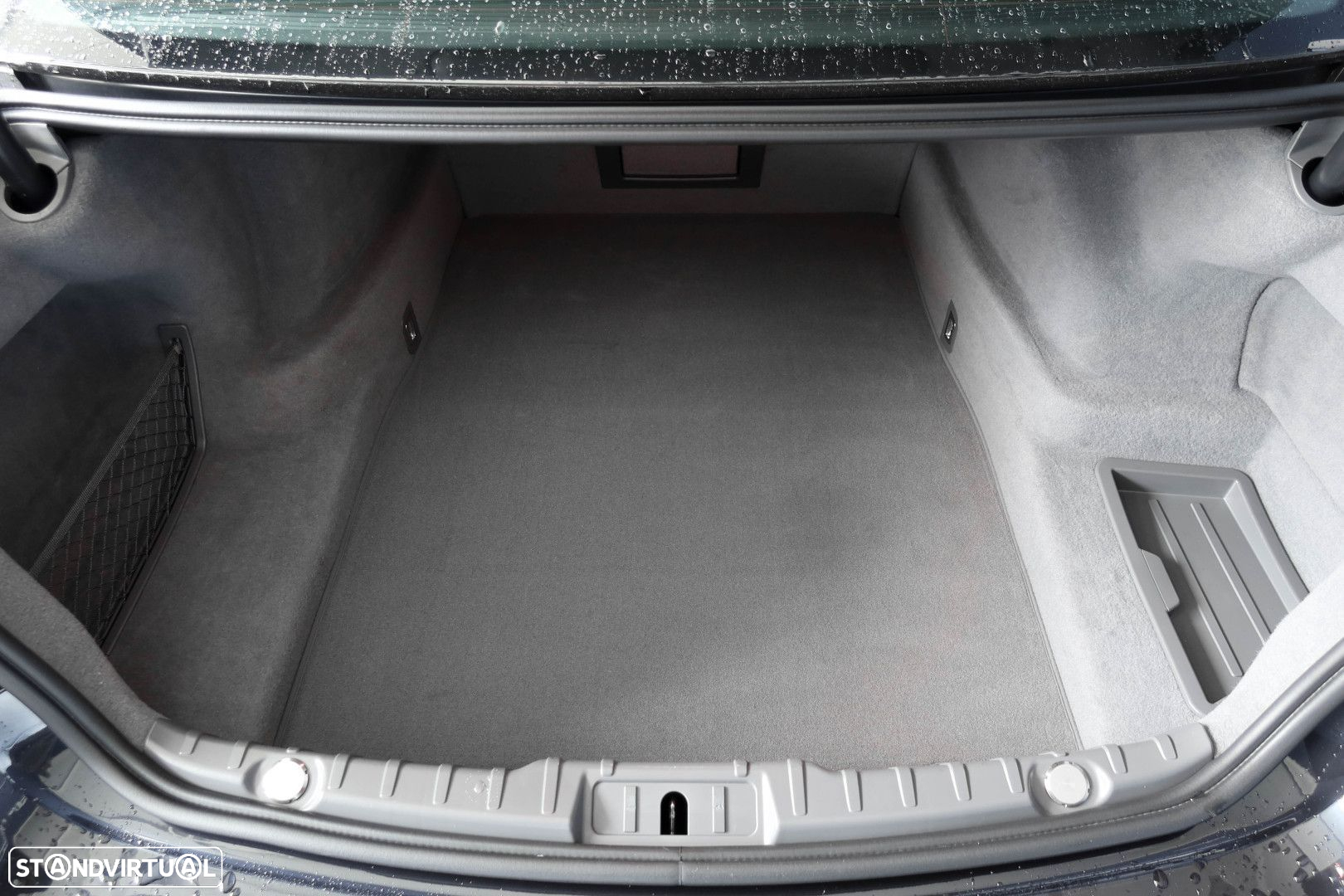 BMW 760 i Pack M - 26