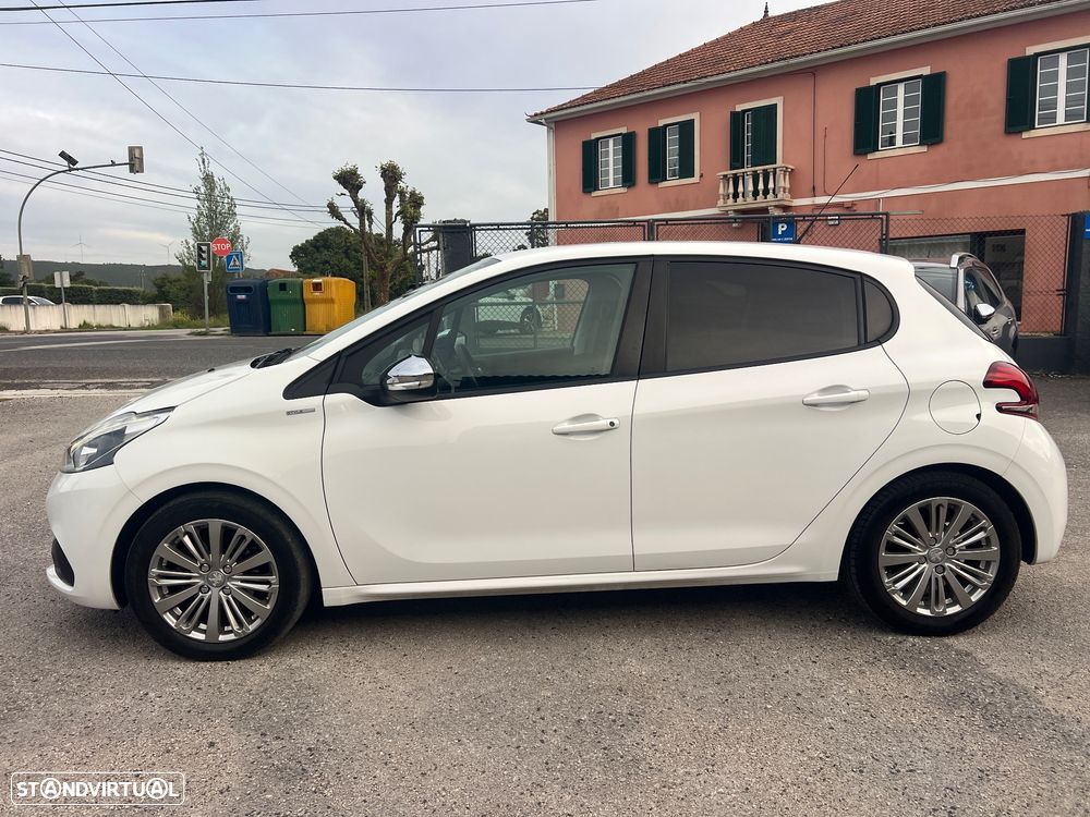 Peugeot 208 1.2 PureTech Style - 19