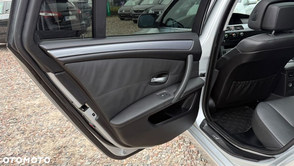 BMW Seria 5 520d Edition Exclusive - 37