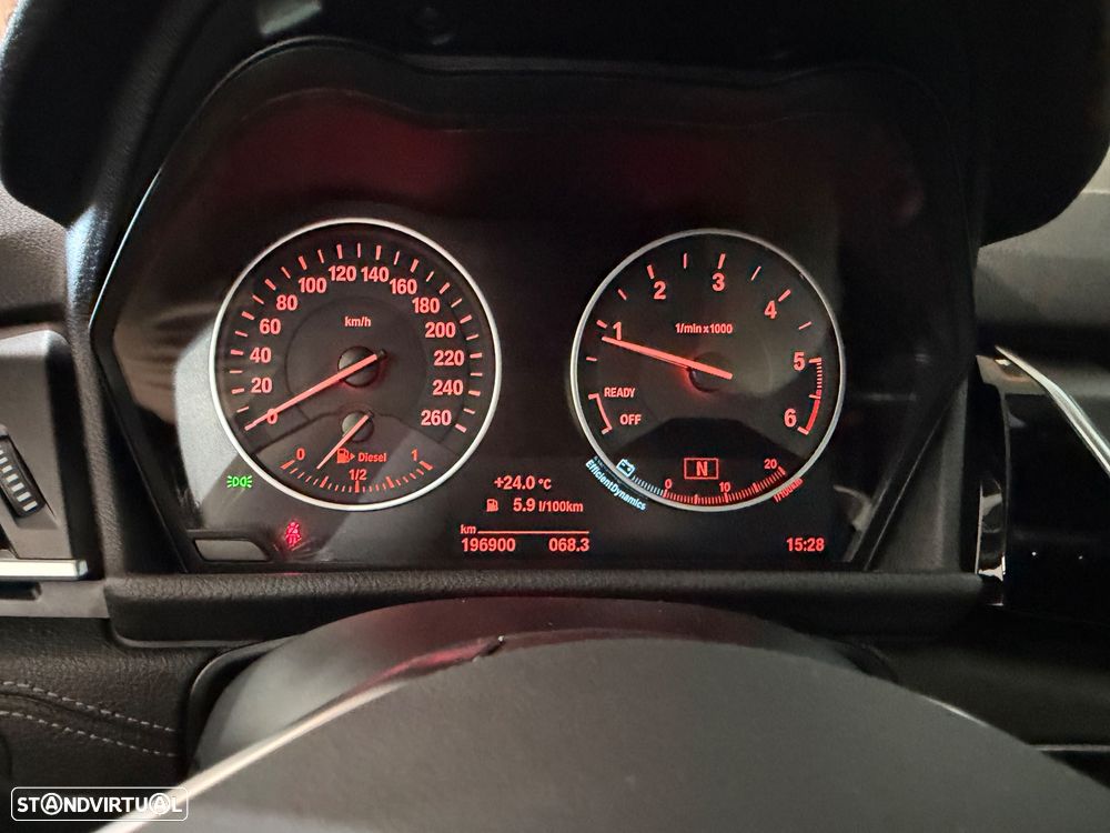 BMW 218 Active Tourer d Line Sport - 19