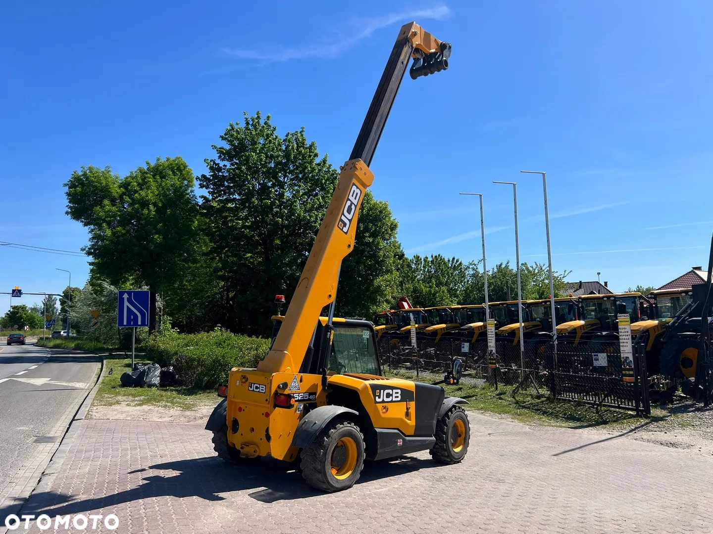 JCB 525-60 Hi-Viz - 14