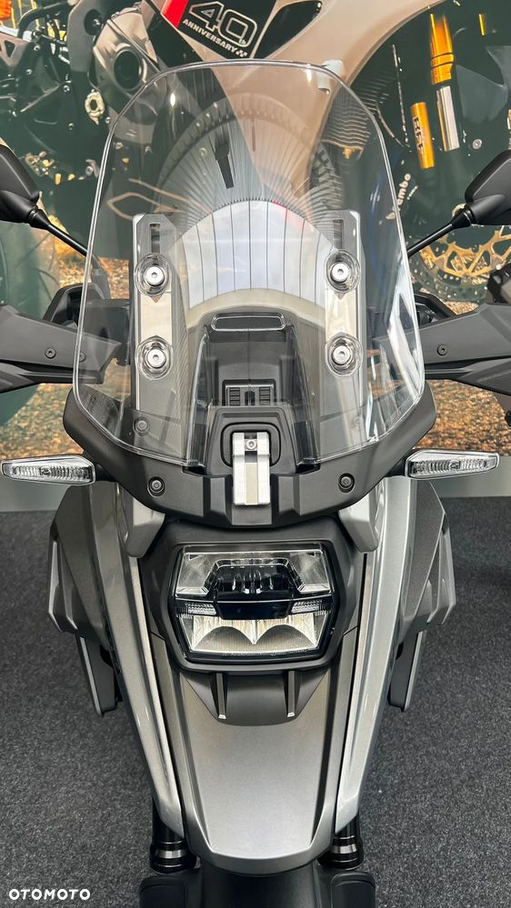 Suzuki V-STROM - 7