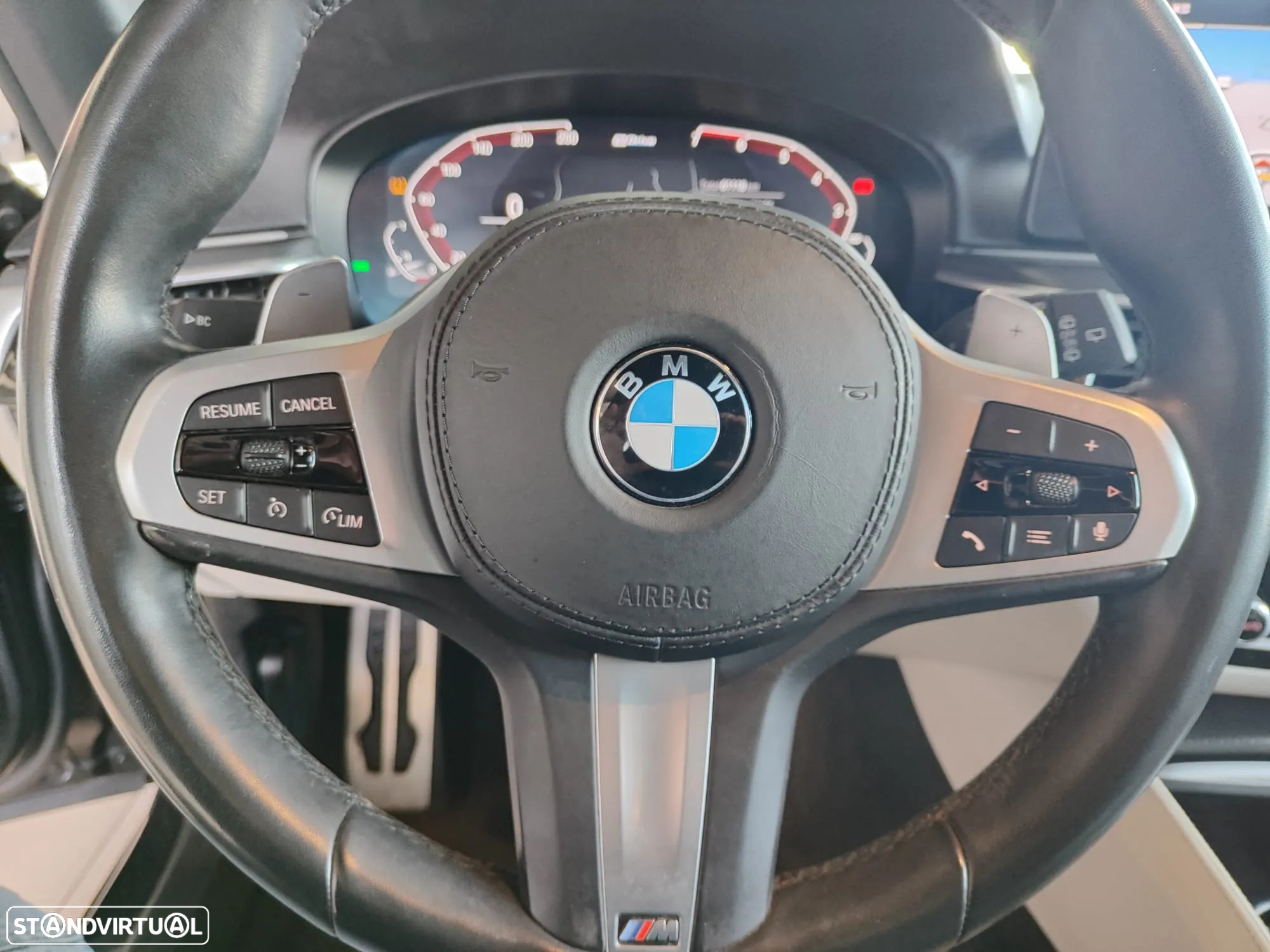 BMW 530 e Pack Desportivo M - 27