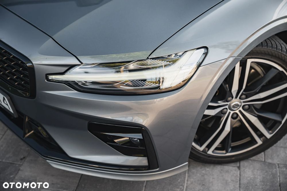 Volvo S60 B5 B AWD R-Design - 17