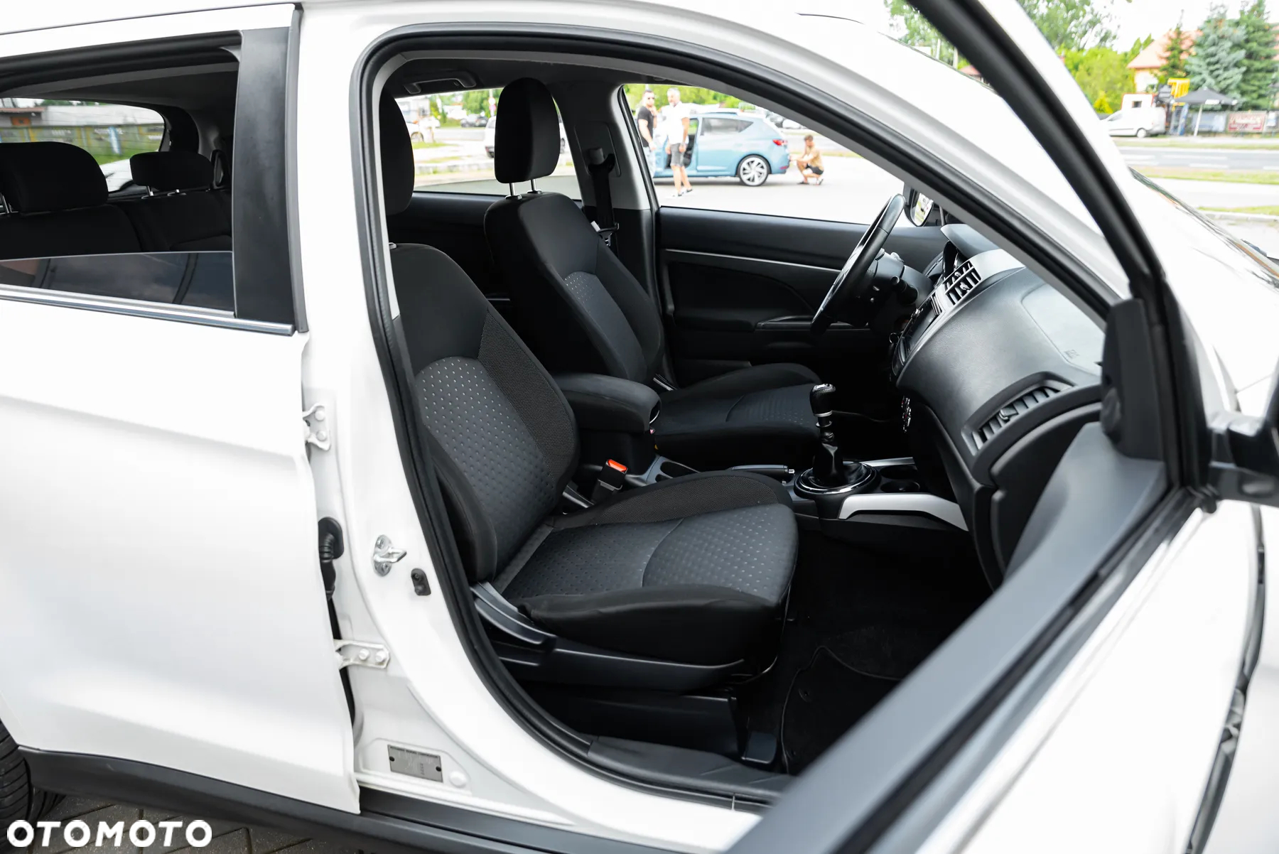 Mitsubishi ASX 1.8 DID Instyle 4WD AS&G - 25