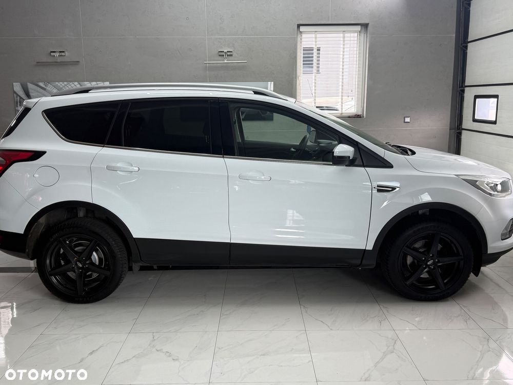 Ford Kuga 1.5 EcoBoost 2x4 Titanium - 9