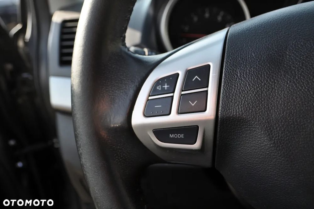 Mitsubishi Lancer 1.8 Inform LPG - 14