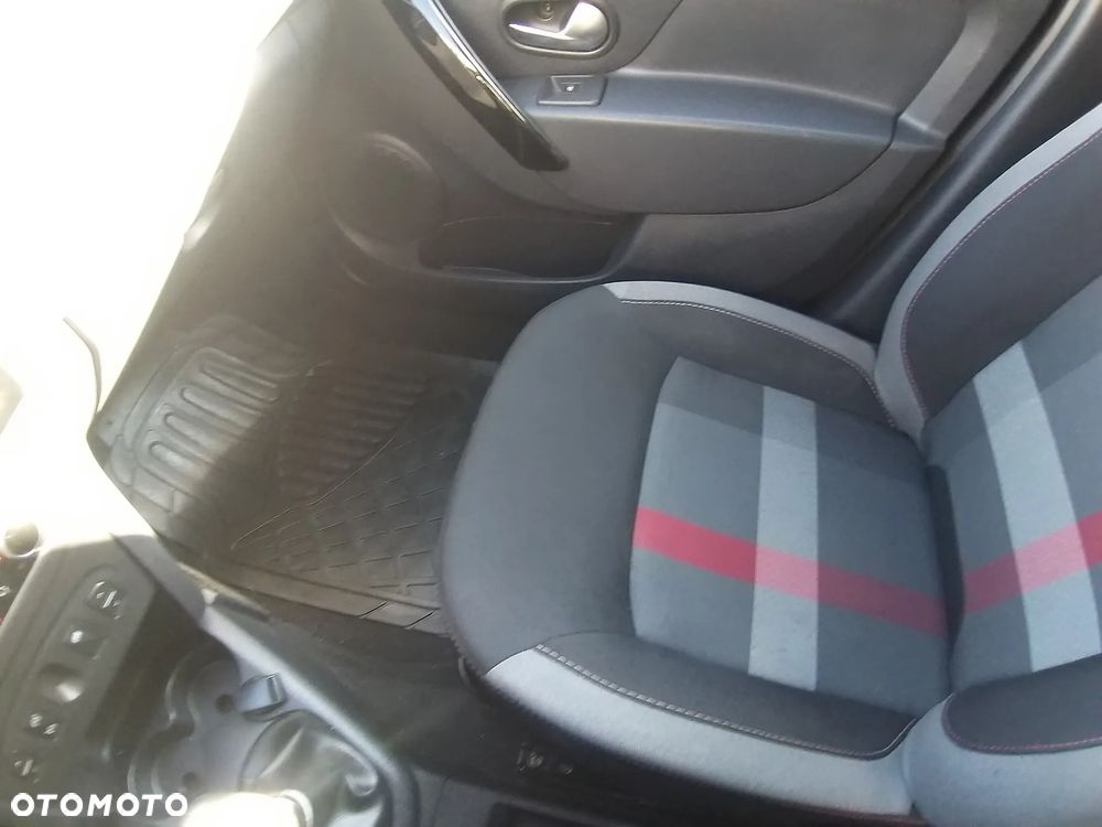 Dacia Sandero Stepway 1.5 Blue dCi Laureate S&S - 4