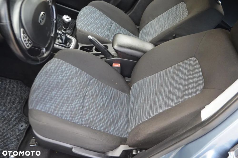 Kia Ceed Cee'd 1.6 Comfort + - 24