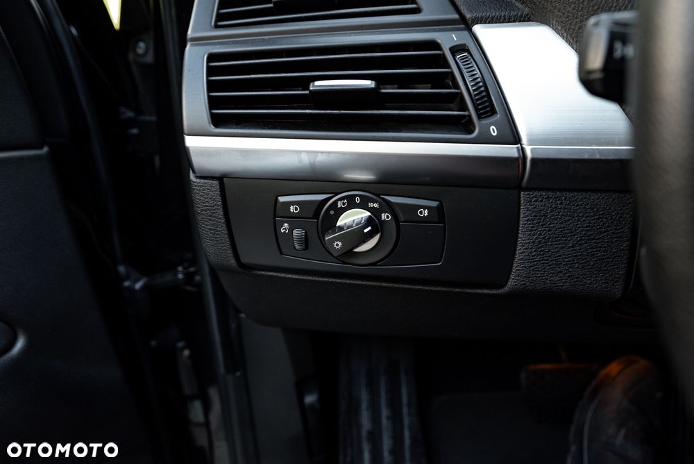 BMW X5 xDrive35d - 28