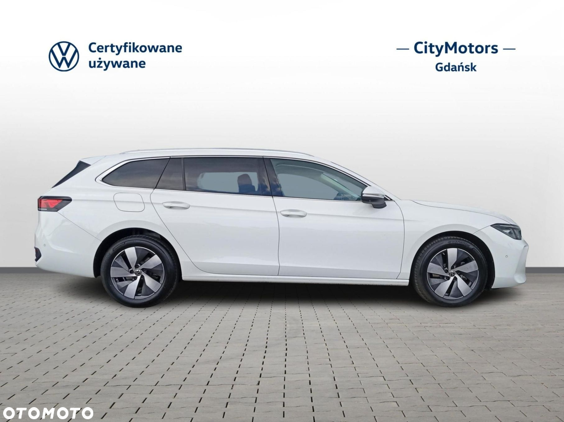 Volkswagen Passat - 4