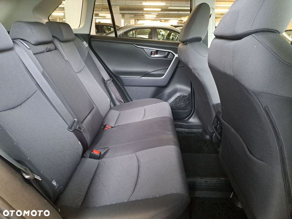 Toyota RAV4 - 16