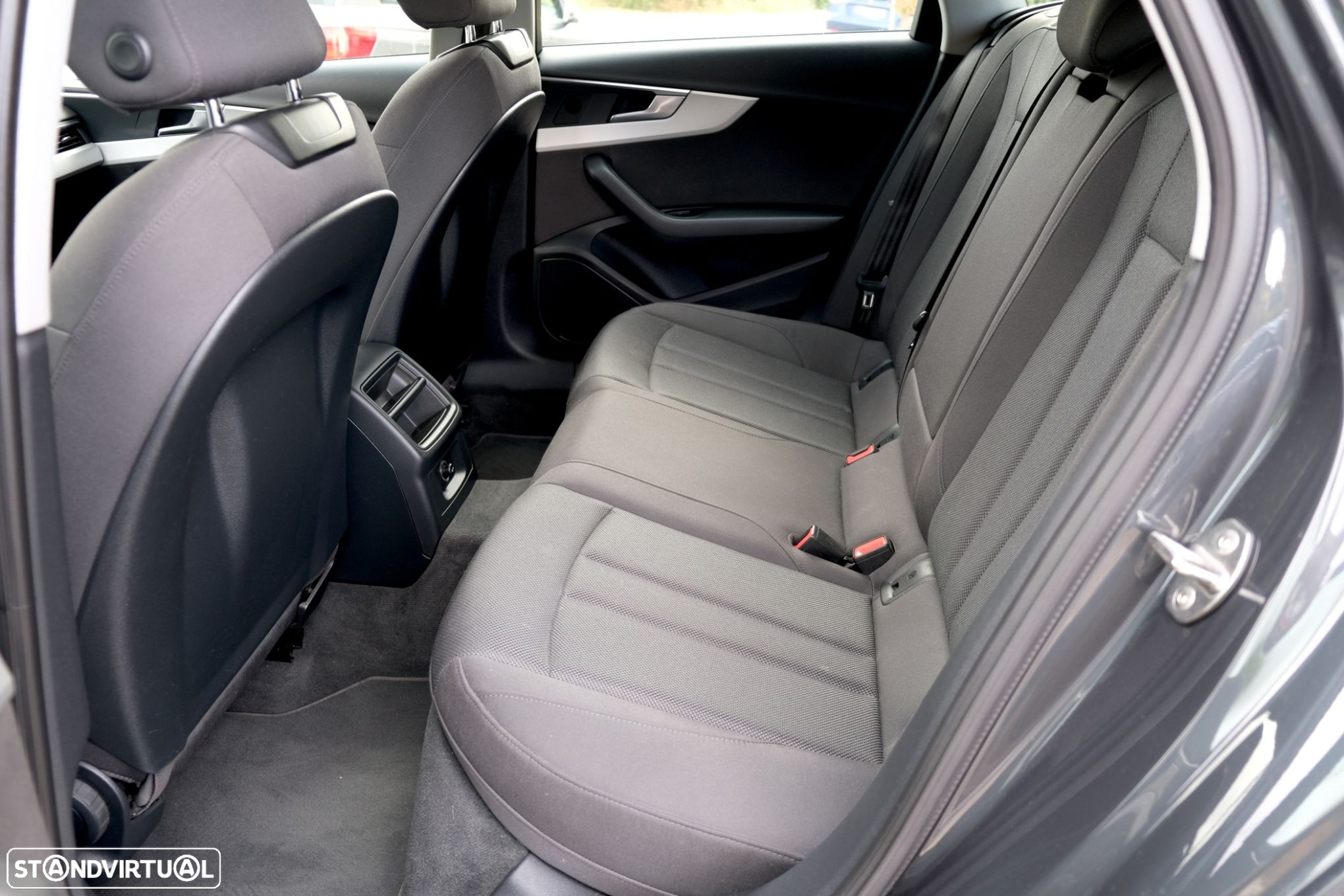 Audi A4 Avant 35 TDI Advanced S tronic - 28