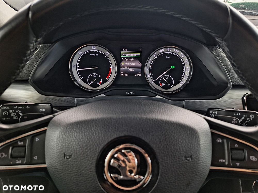 Skoda Superb 2.0 TDI Style DSG - 26