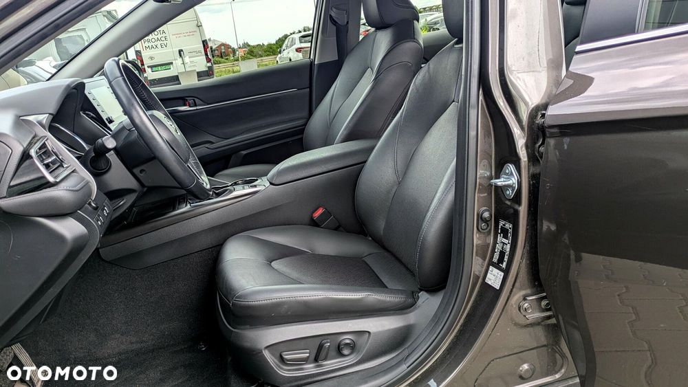 Toyota Camry 2.5 Hybrid Comfort CVT - 8