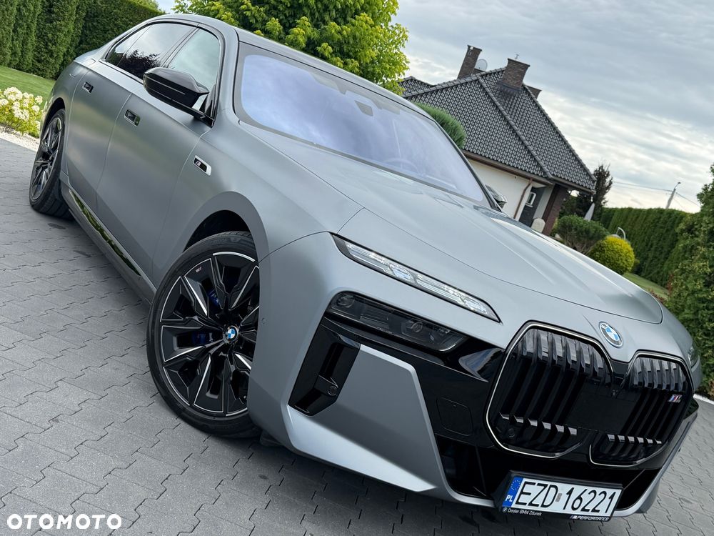 BMW Seria 7 M760e PHEV xDrive Individual Edition sport - 23