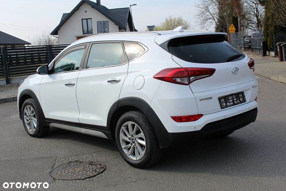 Hyundai Tucson 1.7 CRDI BlueDrive GO 2WD - 5