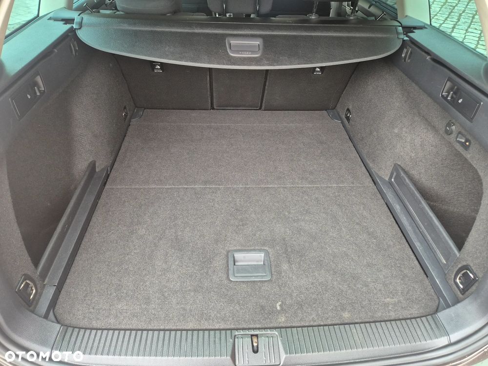 Volkswagen Passat 2.0 TDI (BlueMotion Technology) DSG Comfortline - 26