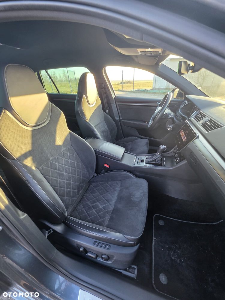 Skoda Superb 2.0 TSI 4x4 DSG Sportline - 9