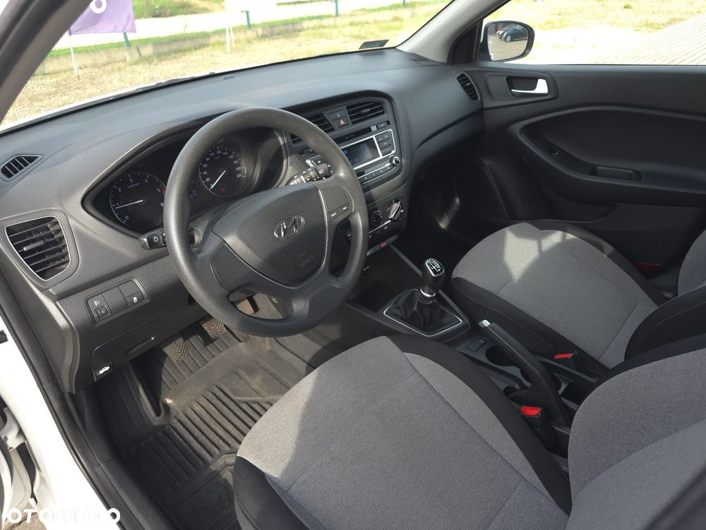 Hyundai i20 1.1 CRDi Comfort - 21