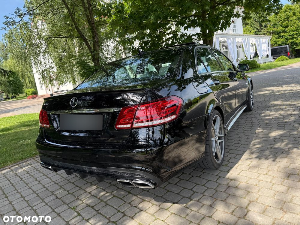 Mercedes-Benz Klasa E 63 AMG S 4-Matic - 3