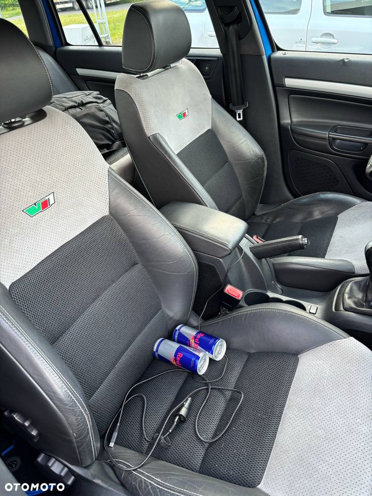 Skoda Octavia 2.0 TDI CR DPF RS - 10